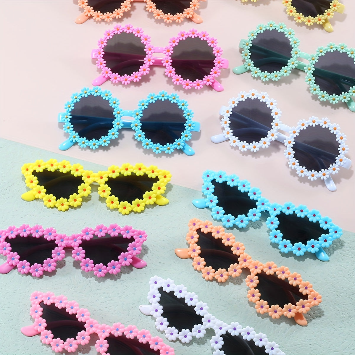 12pcs Lunettes Perçées Vibrantes - Design Coloré et Joueux pour Enfants et Adultes, Parfait pour les Fêtes de Piscine d'Été, les Diplômes, les Anniversaires et les Tenues Décontractées, Accessoires de Diplôme | Accessoire Joueux | Lunettes Durables