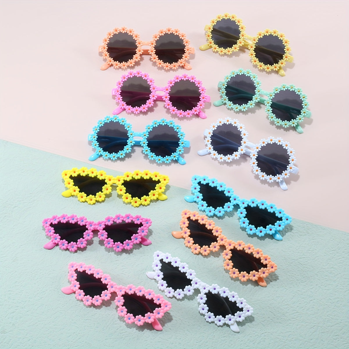 12pcs Lunettes Perçées Vibrantes - Design Coloré et Joueux pour Enfants et Adultes, Parfait pour les Fêtes de Piscine d'Été, les Diplômes, les Anniversaires et les Tenues Décontractées, Accessoires de Diplôme | Accessoire Joueux | Lunettes Durables